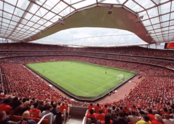 Mãos fechadas na Inglaterra: menos dinheiro circula na janela de transferências da Premier League