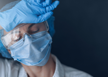 Através de um crowdfunding, uma estudante de Mafra está a ajudar o hospital de Torres Vedras