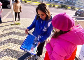 “50 segundos no meio de um conflito”: Portugal com ACNUR leva experiência sensorial às ruas com nova campanha de sensibilização