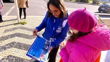 “50 segundos no meio de um conflito”: Portugal com ACNUR leva experiência sensorial às ruas com nova campanha de sensibilização