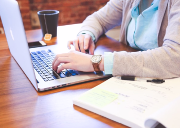 Licenciatura e mestrado dão prémio a quem ficar a trabalhar em Portugal