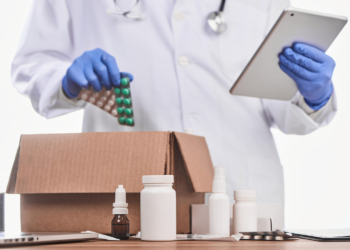 Dicas para encomendar medicamentos online com segurança