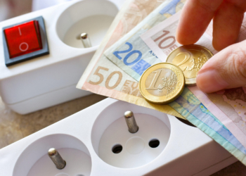 Como poupar 50€ por mês sem sentir falta de nada