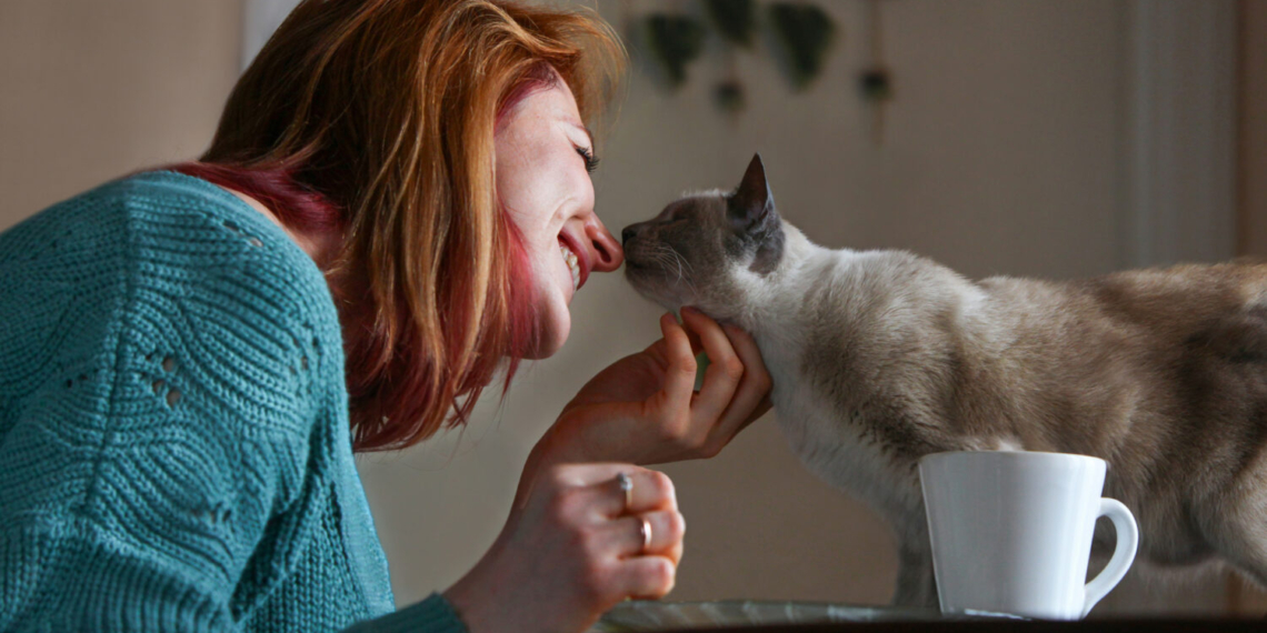 5 truques simples que te poupam tempo logo pela manhã (e mudam o teu humor)