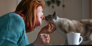 5 truques simples que te poupam tempo logo pela manhã (e mudam o teu humor)